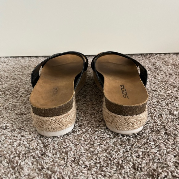 Platform Sandals - Picture 7 of 7